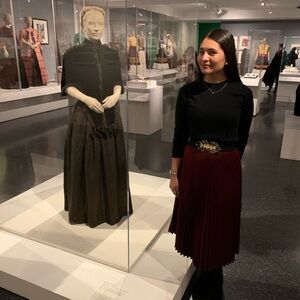 Sezane Burgundy Accordion Skirt